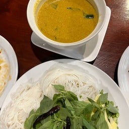 ขนมจีนน้ำยาปู