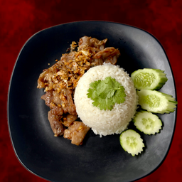 ทอดกระเทียมราดข้าว