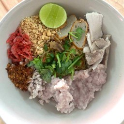 ก๋วยเตี๋ยวบ้านบึง