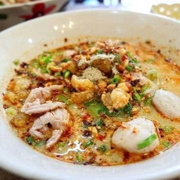 ก๋วยเตี๋ยวต้มยำน้ำข้นหมู
