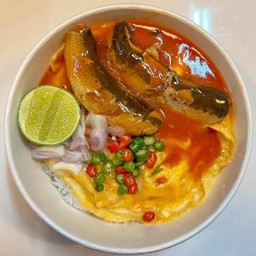 ข้าวไข่ข้นยำปลากระป๋อง (แยกยำปลากระป๋อง)