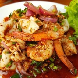 ลาบปลาหมึก. หรือ ลาบทะเล