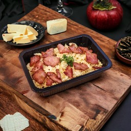 ฟูชิลลี่คาโบนาร่าเบคอน