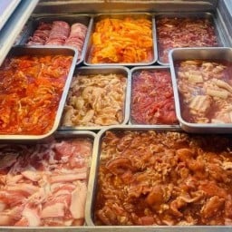 เพ้นท์แพรวปิ้งย่าง หมูกระทะขีดละ50บาท