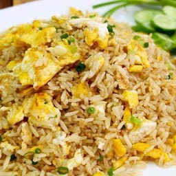 ข้าวผัดใข่