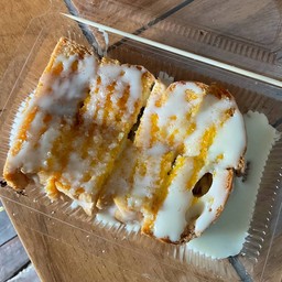 ปังปิ้งเนยนม + น้ำตาล 1 แผ่น