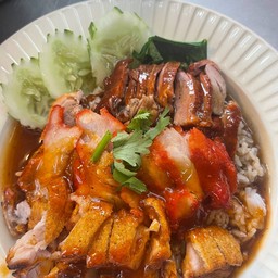 ข้าวหน้ารวมหมูแดงหมูกรอบเป็ด