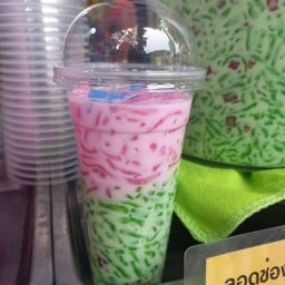 ลอดช่องสิงคโปร์ แม่อ้อม ตลาดนัดสายลมจอย
