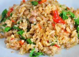 ครัวกระเพรากรอบเจ๊กบ หลิ่งมื่น