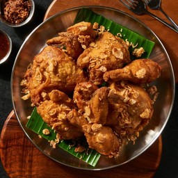 ไก่ทอดริมโขง (8 ชิ้น)