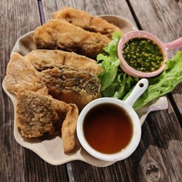 ปลากระพงทอดน้ำปลา