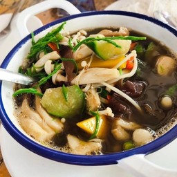 แกงเห็ดสามอย่าง