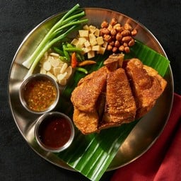 ขาหมูตำมั่ว