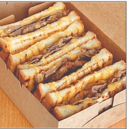 Uncle sandwich เนื้อ (M)