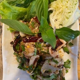 ลาบปลาหมึก