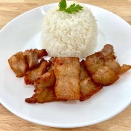 ร้านหมูระเบิด หมูสามชั้นทอดน้ำปลา&ไก่ (ข้าวหอมมะลิ) สาขา อุดมสุข