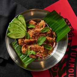 น้ำตกคอหมูย่าง