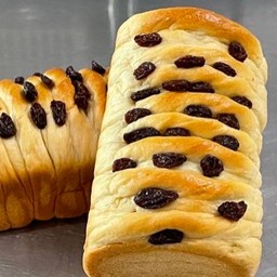 ขนมปังไส้ลูกเกด