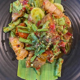 ตำถั่วหมูกรอบ