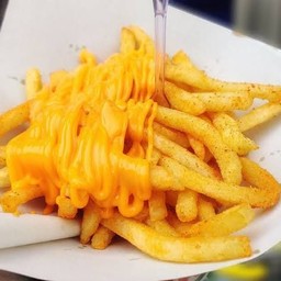 เฟรนฟรายชีสดิบ (ราดหรือเเยกระบุด้วย)