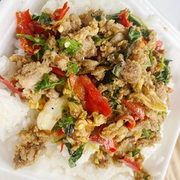 กะเพราหมูสับ