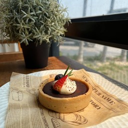 CHOCOLATE TART