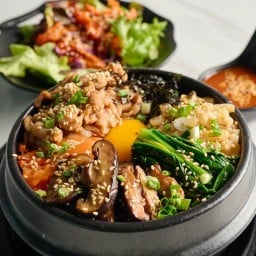 ร้านอาหารเกาหลีอันยอง ตรงข้ามปั๊มปตท.วัดลาดปลาดุก