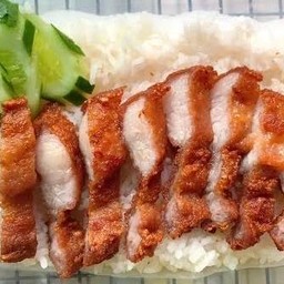 ข้าวหมูสามชั้นทอดจิ้มแจ่ว