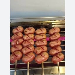 ไส้กรอกแดง