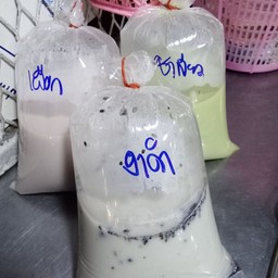 น้ำเต้าหู้งาดำ