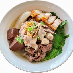 ยำแซ่บเสียบไม้ 15 บาท สาขา2