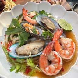 ยำรวมมิตรทะเล