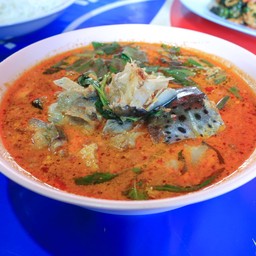 ต้มยำหัวปลาแซลมอล