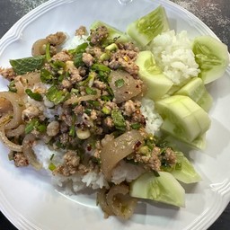 ลาบหมูราดข้าว