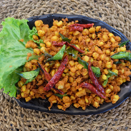 ลาบข้าวโพดทอด