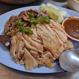 ข้าวมันไก่ รวม เครื่องในเลือด