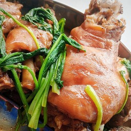 ขาหมู เนื้อล้วนเป็นกับข้าว