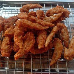 ปลายปีกไก่เขย่า
