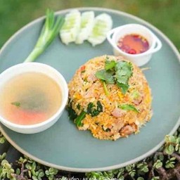 ข้าวผัดหมู
