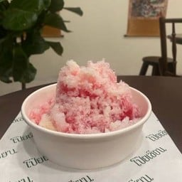 จั้มบ๊ะ (ขนมปัง ลูกชิด  วุ้นมะพร้าว ถั่วแดง เฉาก๊วย)