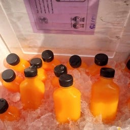 น้ำส้มคั้น