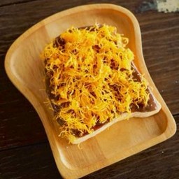 ขนมปังปิ้ง นูเทลล่า + ฝอยทอง