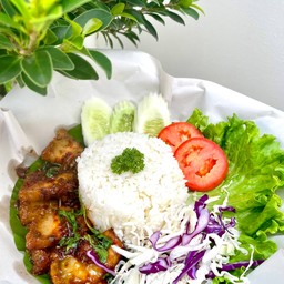 ข้าวกะเพราหมูกรอบ