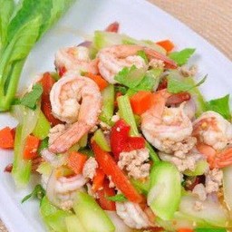 ยำคะน้ากุ้งสุก