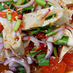 ยำหมูยอไข่แดงเค็ม