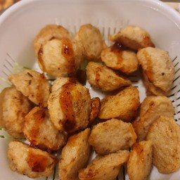 ลูกชิ้นทอด