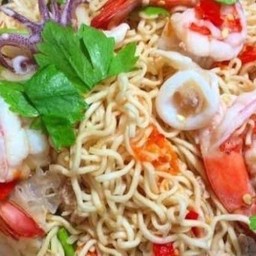 ยำมาม่าทะเล