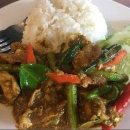 ผัดพริกแกงใต้ สูตรเข้มข้น