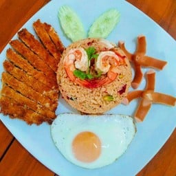 ข้าวผัดต้มยำ (กุ้ง) สามเกลอ