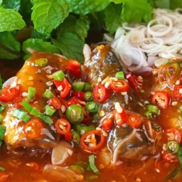 ยำปลากระป๋อง+ชุดผัก